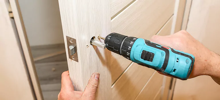 Old Door Knob Repair in Cooper City, FL